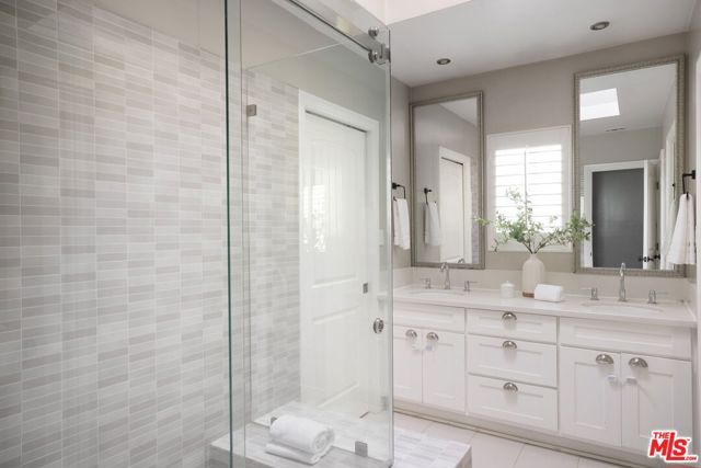 3628 Olympiad Drive, Los Angeles, CA 90043