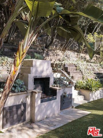3628 Olympiad Drive, Los Angeles, CA 90043