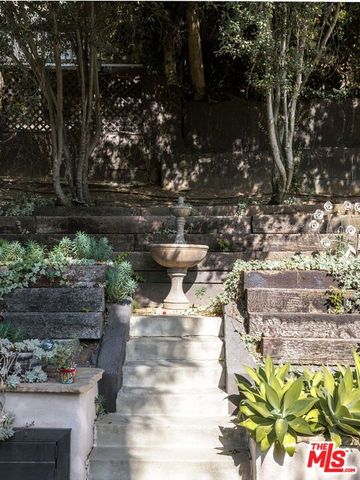 3628 Olympiad Drive, Los Angeles, CA 90043