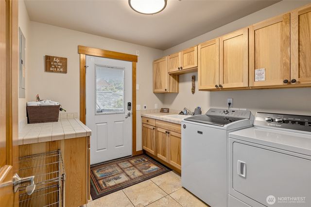 270 Tiger Lily Lane, Ronald, WA 98940