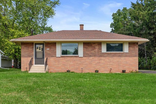 3316 3 Mile ROAD, Racine, WI 53404