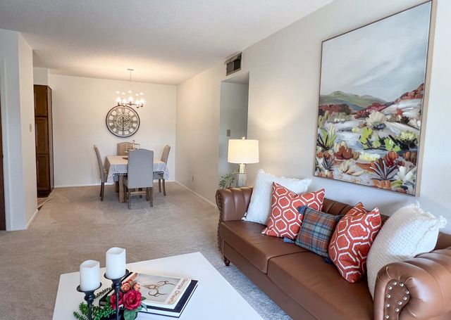 3055 Trinity 421, Los Alamos, NM 87544