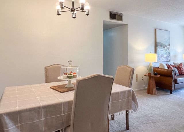 3055 Trinity 421, Los Alamos, NM 87544