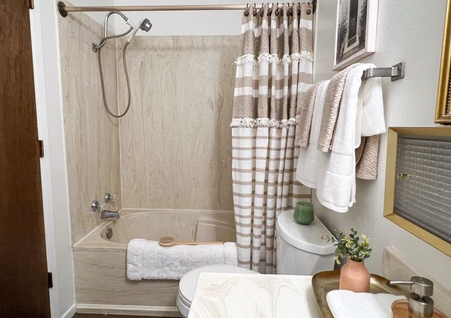 3055 Trinity 421, Los Alamos, NM 87544