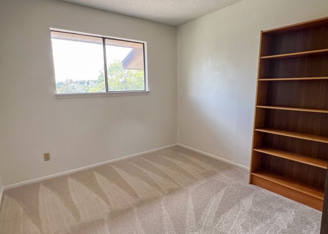 3055 Trinity 421, Los Alamos, NM 87544