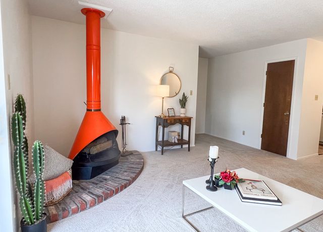 3055 Trinity 421, Los Alamos, NM 87544