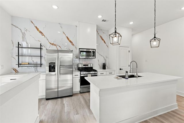 7948 Betty Boop Street B, Houston, TX 77028