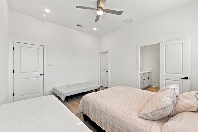 7948 Betty Boop Street B, Houston, TX 77028