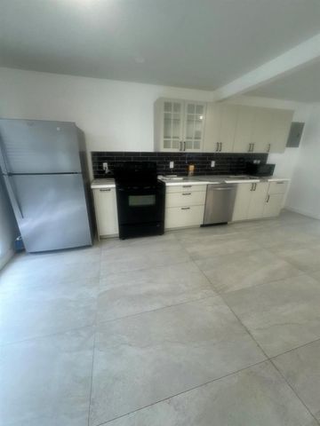 1505 NE 15th Avenue 1-2, Fort Lauderdale, FL 33304