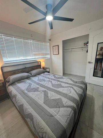 1505 NE 15th Avenue 1-2, Fort Lauderdale, FL 33304