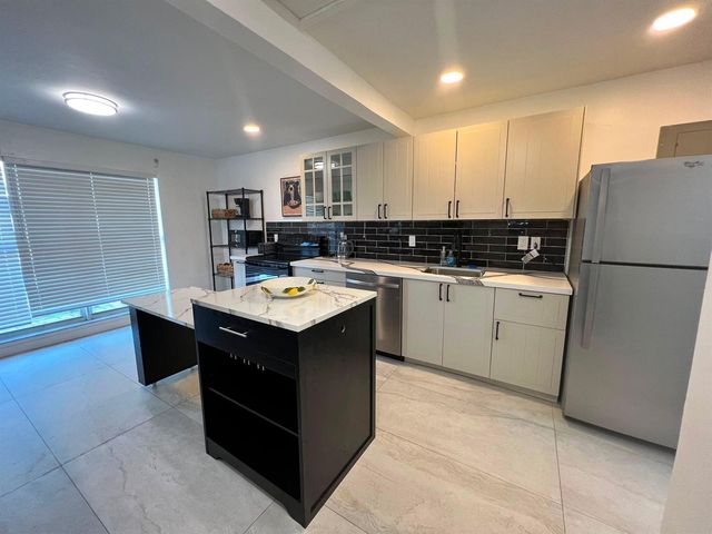 1505 NE 15th Avenue 1-2, Fort Lauderdale, FL 33304