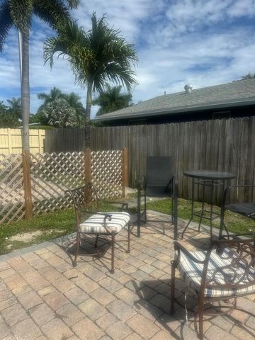 1505 NE 15th Avenue 1-2, Fort Lauderdale, FL 33304