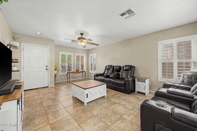 6325 W VALENCIA Drive, Laveen, AZ 85339