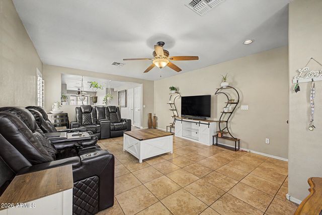 6325 W VALENCIA Drive, Laveen, AZ 85339