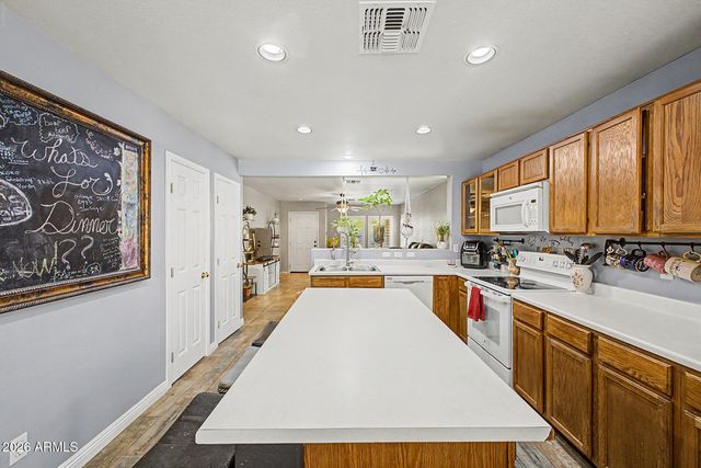 6325 W VALENCIA Drive, Laveen, AZ 85339