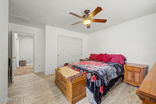 6325 W VALENCIA Drive, Laveen, AZ 85339