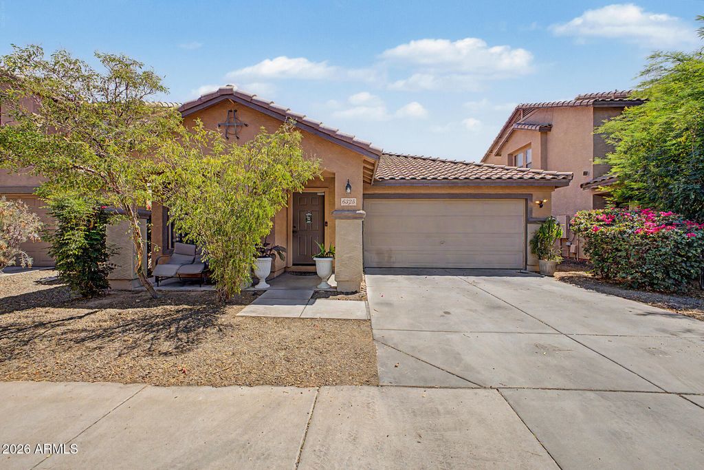 6325 W VALENCIA Drive, Laveen, AZ 85339