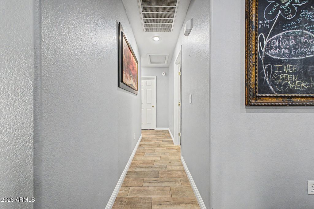 Image 14 of property listing at 6325 W VALENCIA Drive, Laveen, AZ 85339