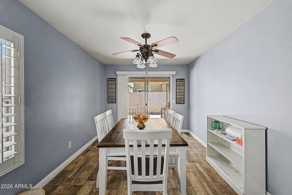 Image 4 of property listing at 6325 W VALENCIA Drive, Laveen, AZ 85339