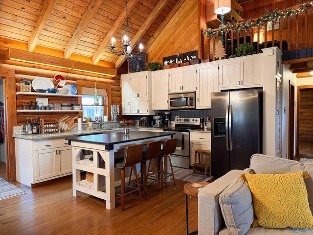 554 Cain Road, Somerville, AL 35670