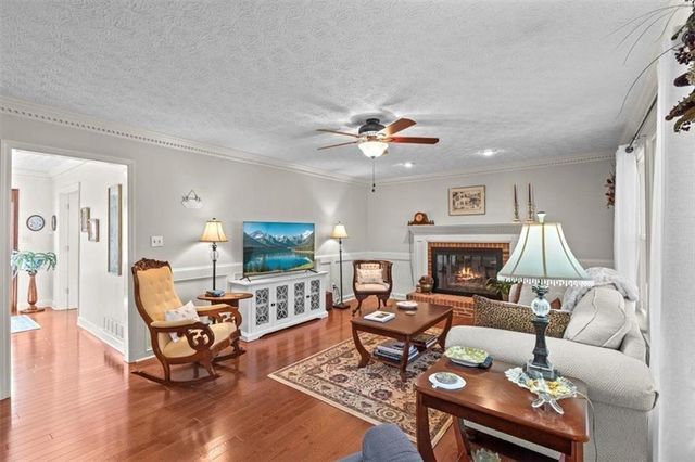 4819 Thornwood NW Drive, Acworth, GA 30102