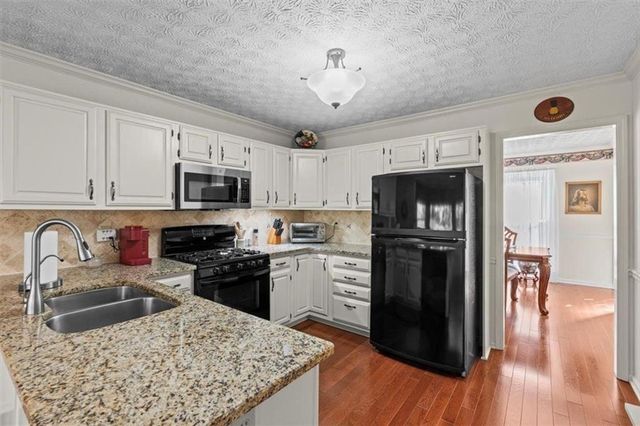 4819 Thornwood NW Drive, Acworth, GA 30102