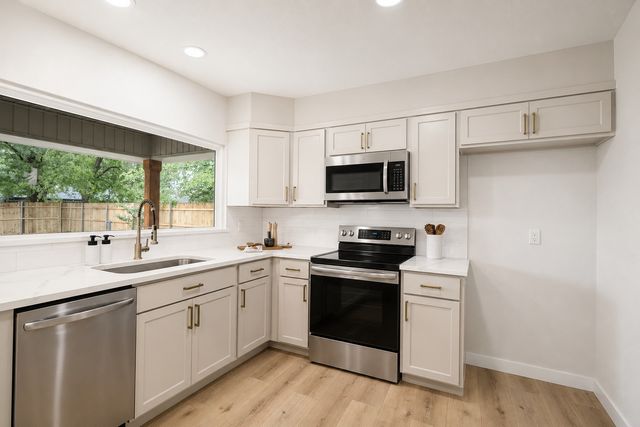 641 Stroud Lane, Garland, TX 75043