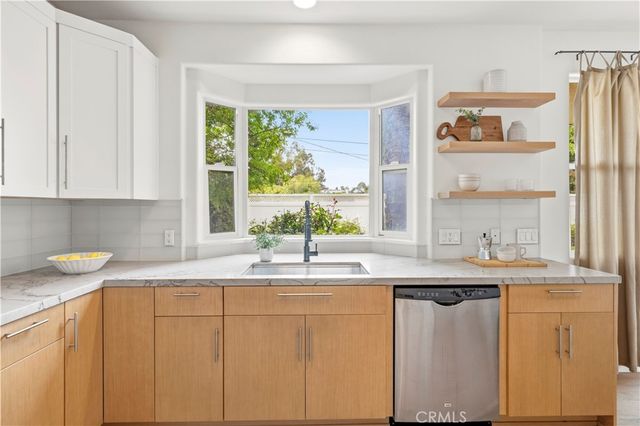 10052 Heatherglen Court, Northridge, CA 91325