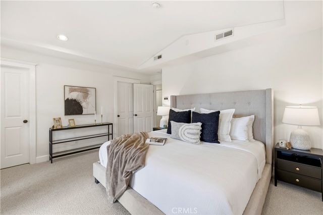 10052 Heatherglen Court, Northridge, CA 91325