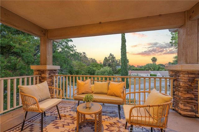 10052 Heatherglen Court, Northridge, CA 91325