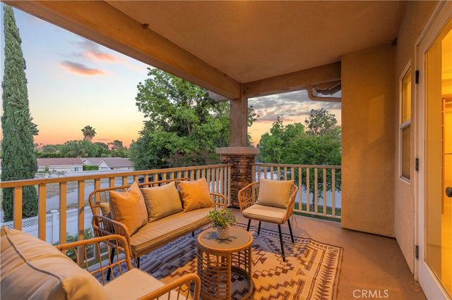 10052 Heatherglen Court, Northridge, CA 91325