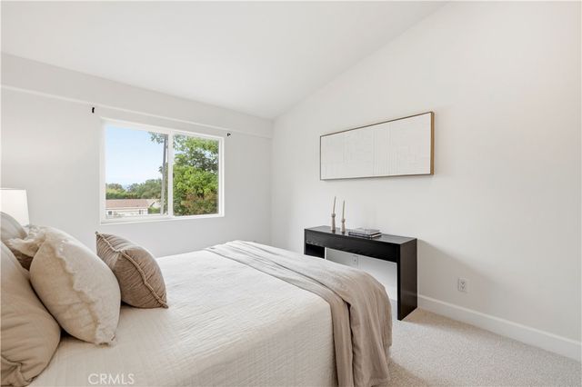10052 Heatherglen Court, Northridge, CA 91325