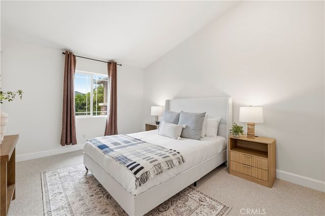 10052 Heatherglen Court, Northridge, CA 91325
