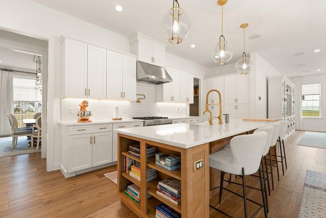 65 Foundry Lane, Canton, MA 02021