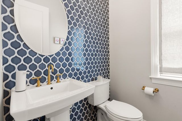 65 Foundry Lane, Canton, MA 02021