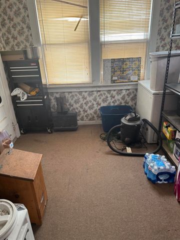 203 Rosebud Avenue, Waterloo, IA 50701