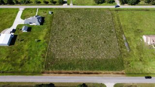 197 Avenue C, Alvin, TX 77511
