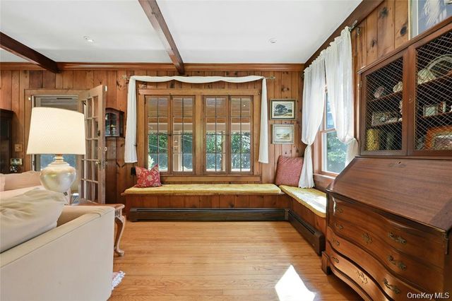 2064 N Country Road, Wading River, NY 11792