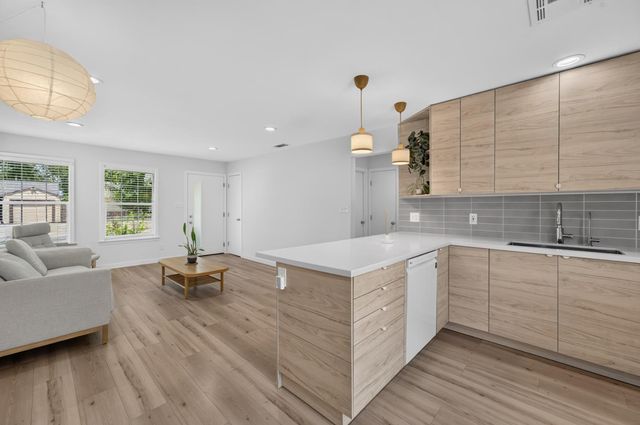 2520 23rd Ave, Sacramento, CA 95820