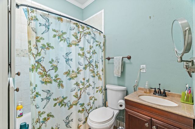 1025 Haines Avenue, Dallas, TX 75208