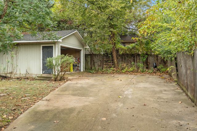 1025 Haines Avenue, Dallas, TX 75208