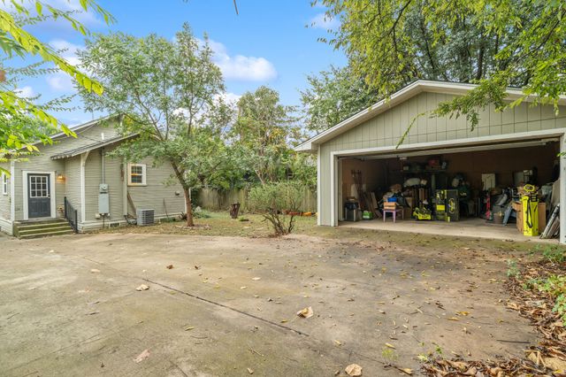 1025 Haines Avenue, Dallas, TX 75208