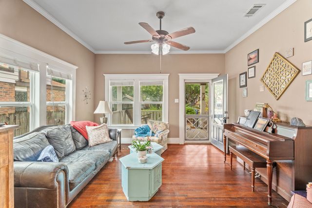 1025 Haines Avenue, Dallas, TX 75208