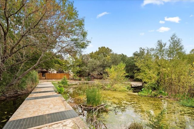 220 Sailmaster ST A, Lakeway, TX 78734