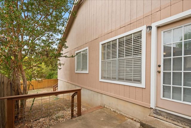 220 Sailmaster ST A, Lakeway, TX 78734