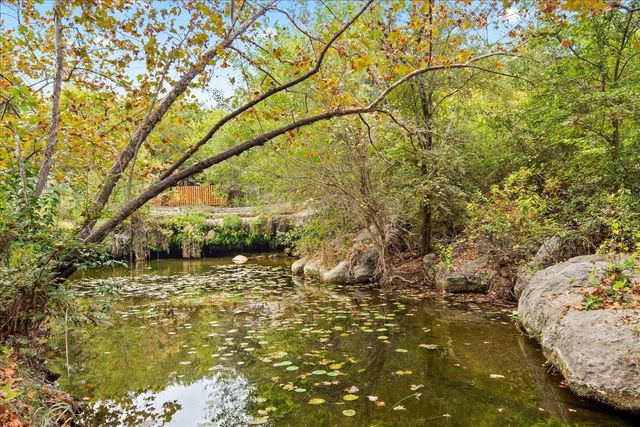 220 Sailmaster ST A, Lakeway, TX 78734