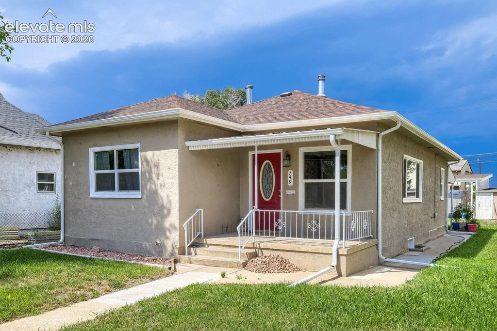 749 W Corona Avenue, Pueblo, CO 81004 — photo 2