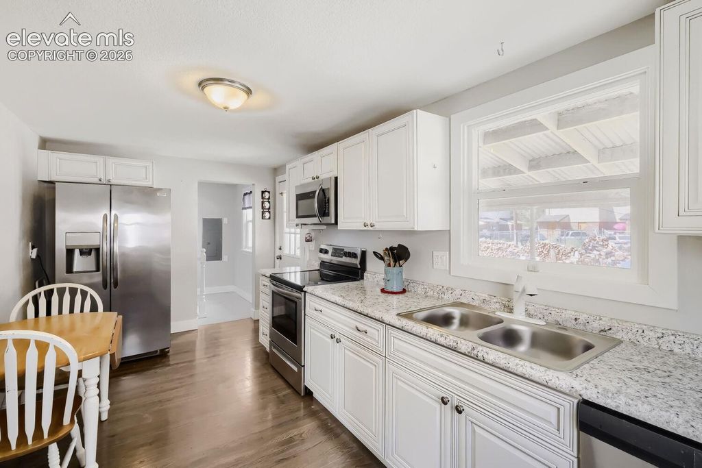 749 W Corona Avenue, Pueblo, CO 81004 — photo 5