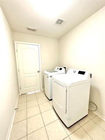 1307 Surecrop Lane, Pasadena, TX 77504