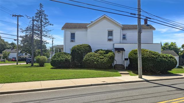 76 Oak Street, Patchogue, NY 11772